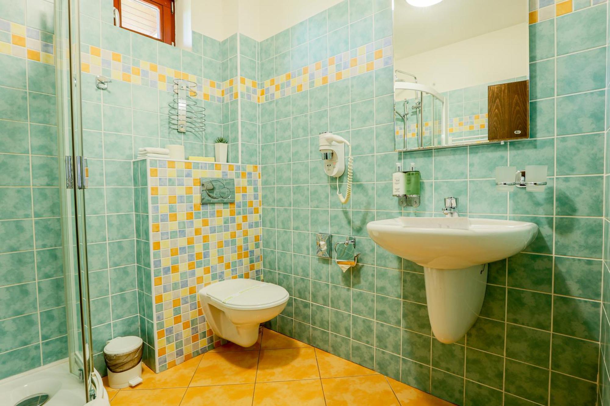 Grand Hotel Senica, Garni エクステリア 写真